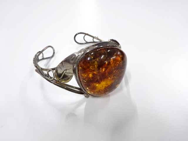 琥珀　ブレスレット